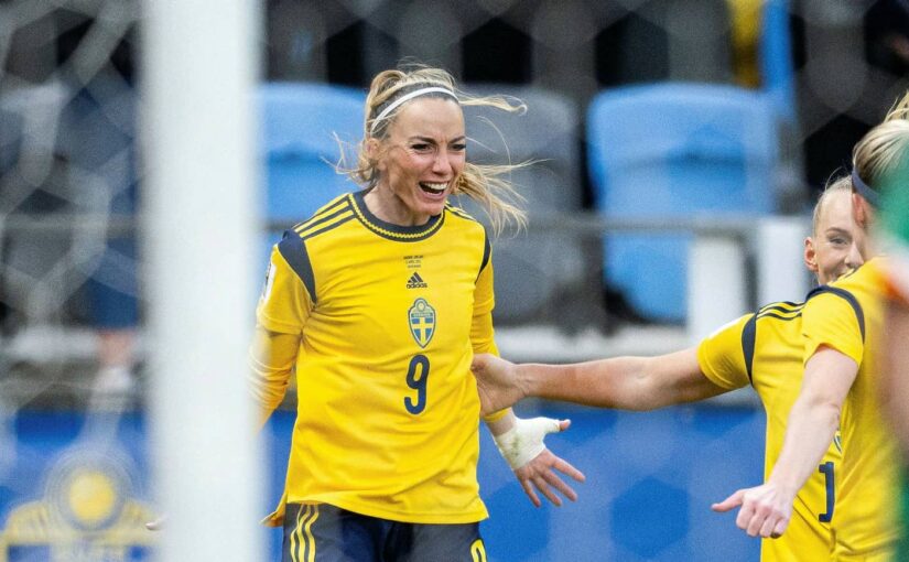 Sverige klart för fotbolls-VM – Asllani matchhjälte