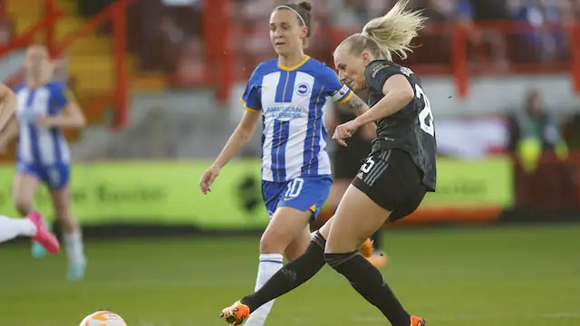 Stina Blackstenius drömstart mot Brighton