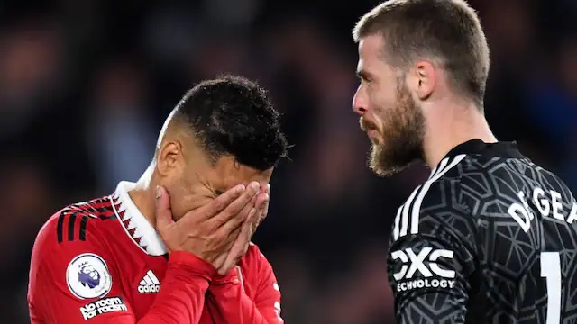 Tung förlust för United mot Brighton efter sen straff